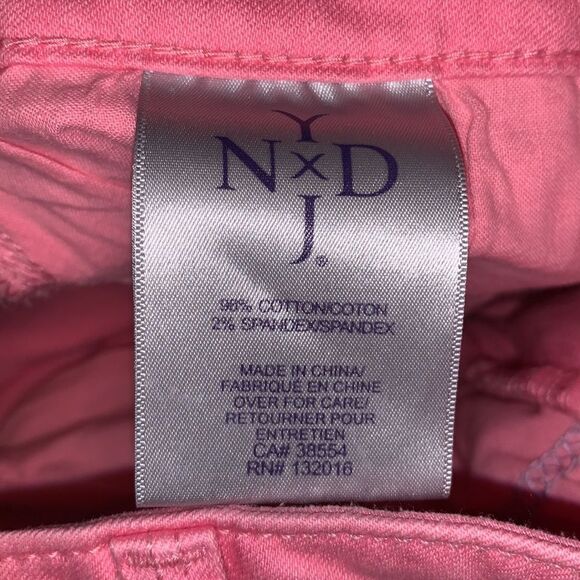 NYDJ lift tuck technology and crop flamingo color 5 pockets size 14 jeans - Picture 10 of 10